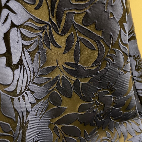 ABS asymmetrical skirt - Picture 2 of 6